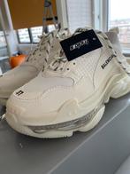 New Balenciaga shoe, Wit, Nieuw, Ophalen of Verzenden, Sneakers of Gympen