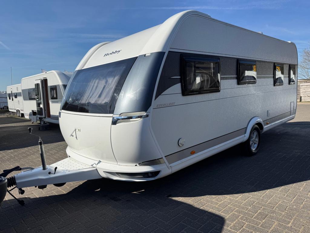 Hobby Excellent 560 WFU 2021 | Grote badkamer, Caravans en Kamperen, Hobby, Bedrijf, Overige typen, 5 tot 6 meter