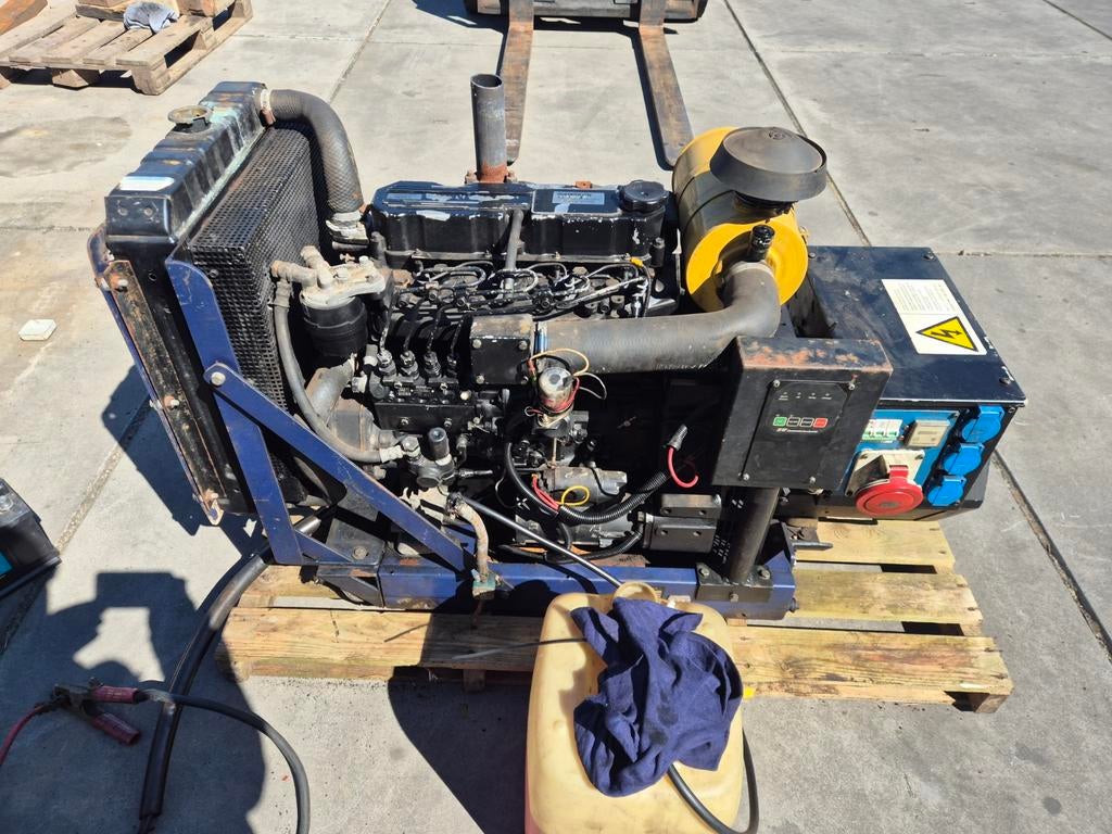 Mitsubishi S4Q2 20 kva aggregaat, Gebruikt, Elektrisch startend, Dieselolie, Ophalen of Verzenden