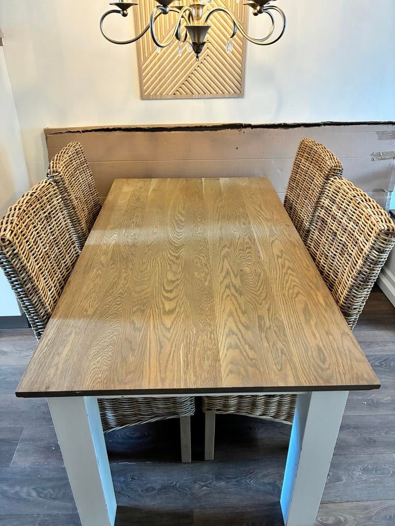 Houten eettafel met 4 rieten stoelen, Ophalen, Gebruikt, 50 tot 100 cm, 150 tot 200 cm