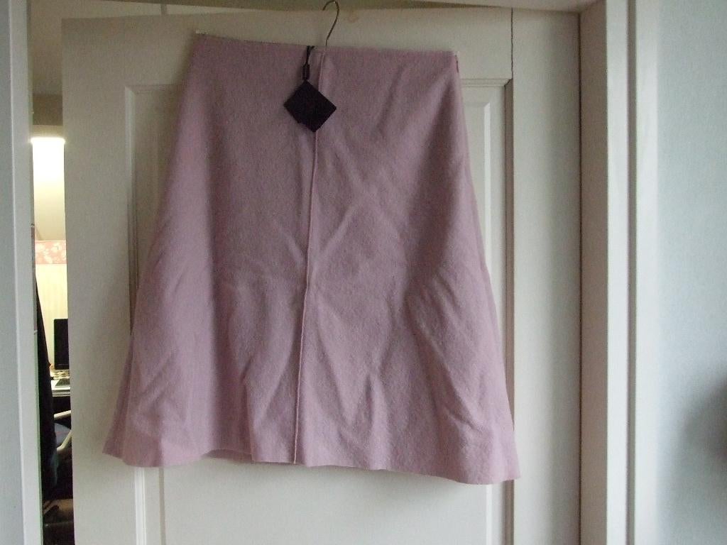 Massimo Dutti nieuwe oudroze rok met kaartje 40, Kleding | Dames, Rokken, Maat 38/40 (M), Massimo Dutti, Nieuw, Ophalen of Verzenden