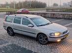 Volvo V70 2.4T 240pk stage1 ocean race GROOT ONDERHOUD GEHAD, Auto's, Volvo, Voorwielaandrijving, 1800 kg, Beige, 1553 kg