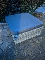 Loungeset bijzettafeltje met kussen (gratis), Ophalen, Kunststof, Gebruikt, Vierkant