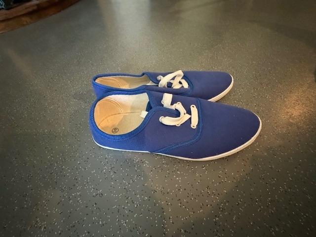 Blauwe gympen, Blauw, Nieuw, Ophalen of Verzenden, Sneakers of Gympen