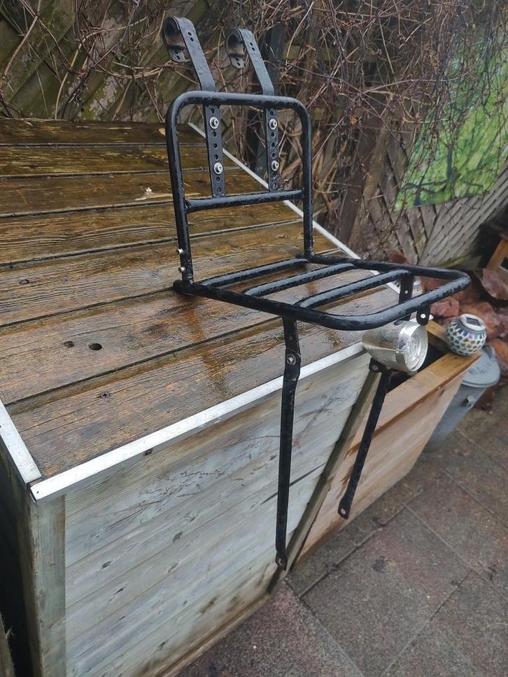 Rekje voor voorop de fiets, Fietsen en Brommers, Fietsaccessoires | Fietsenrekken, Gebruikt, Ophalen
