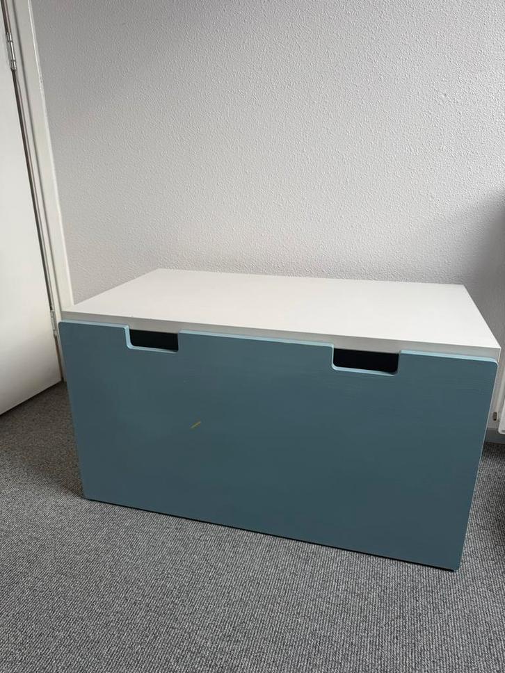 IKEA Stuva tafel met lade - blauw geverfd, Huis en Inrichting, Kasten | Ladekasten, Gebruikt, Minder dan 100 cm, 50 tot 100 cm