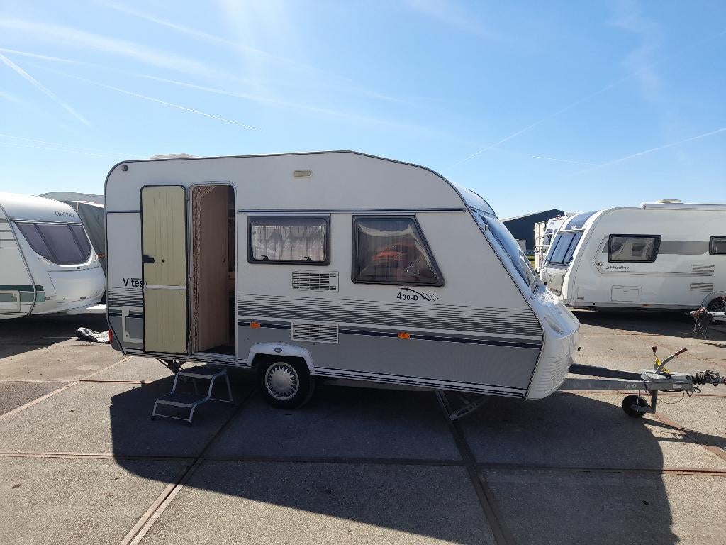 Beyerland Vitesse 400-D, Caravans en Kamperen, Rondzit, Omvormbare zithoek, 750 - 1000 kg, 4 tot 5 meter