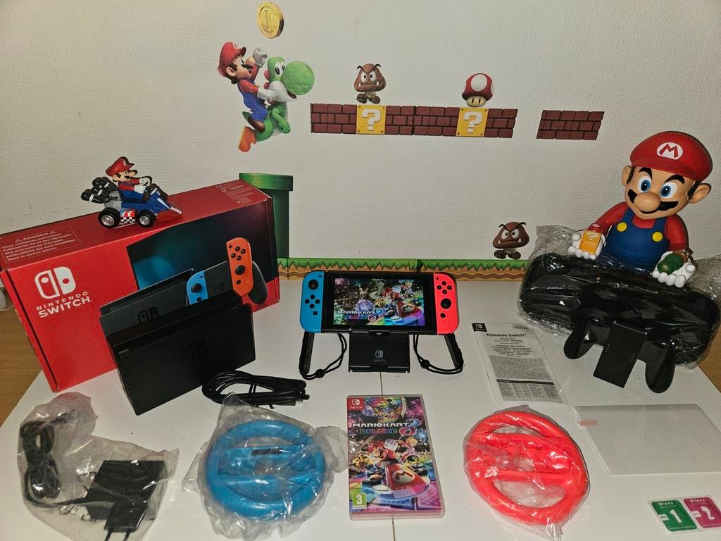 NINTENDO SWITCH NIEUW MODEL (2023) MARIO KART BUNDEL, Gebruikt, Met 2 controllers, Ophalen of Verzenden, Met harde schijf