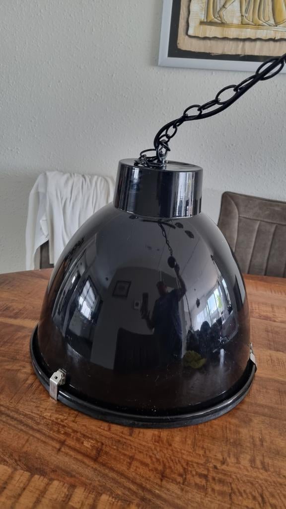 Grote Zwarte Industriële Hanglamp met Glazen kap, Huis en Inrichting, Gebruikt, 50 tot 75 cm, Ophalen of Verzenden, Glas