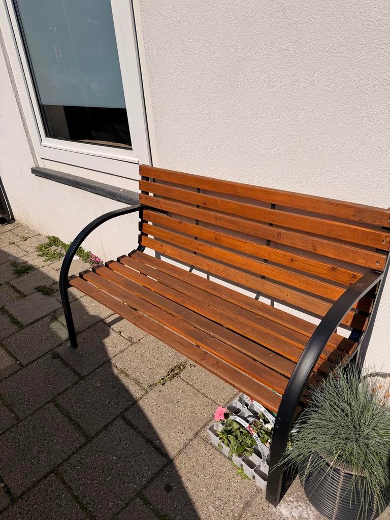Comfortabel houten tuinbankje voor buiten, Ophalen, Zo goed als nieuw, Hout