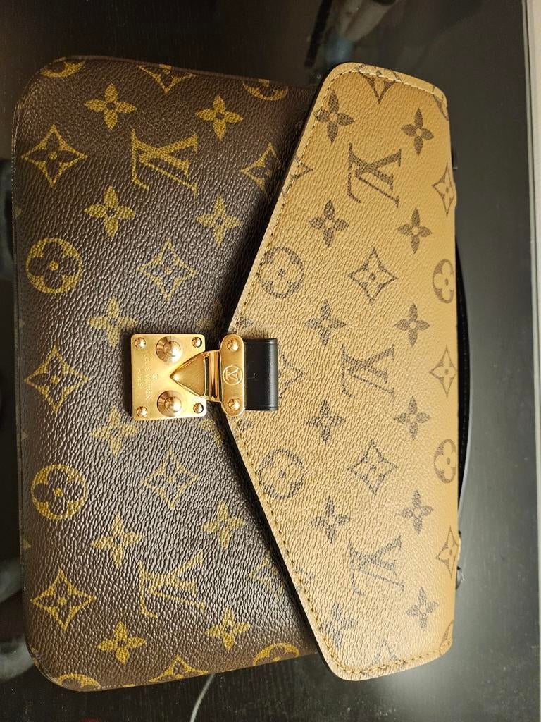 Louis vuitton pochette Métis, 20 tot 30 cm, Zwart, Minder dan 40 cm, Minder dan 35 cm