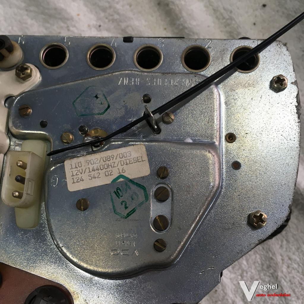 Mercedes W124  3.0 Diesel Toerenteller / klokje, Gebruikt, -, -, Ophalen of Verzenden