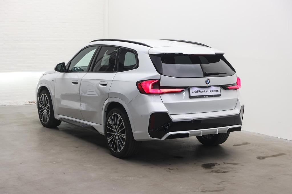 BMW X1 sDrive18i M Sport Automaat / Trekhaak / Sportstoelen, Auto's, BMW, 136 pk, Met garantie (alle), Wit, Bedrijf