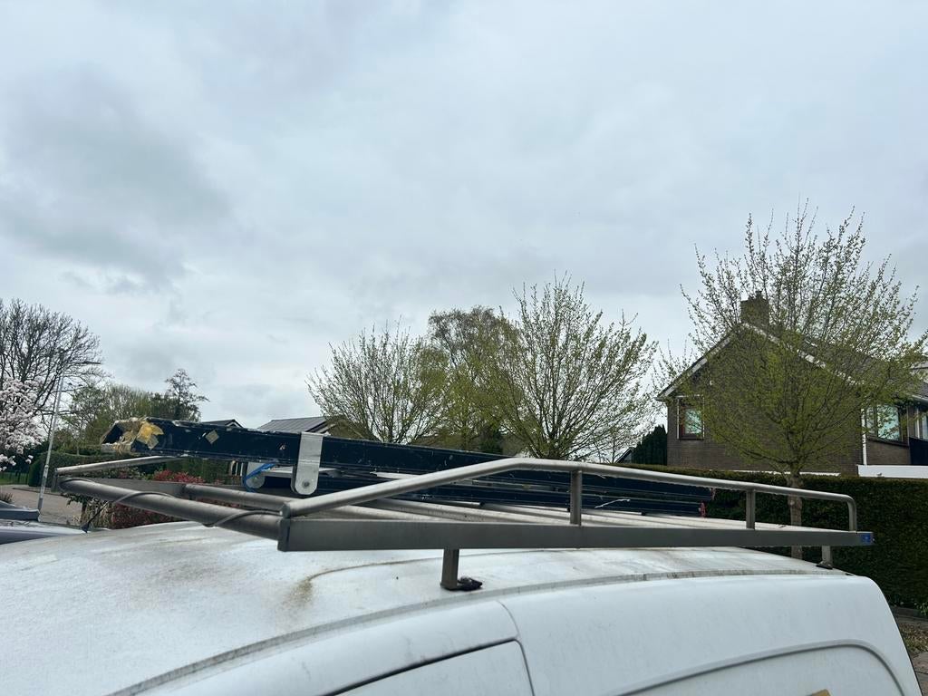 Imperiaal RVS Equinox voor Kangoo 2008, Ophalen