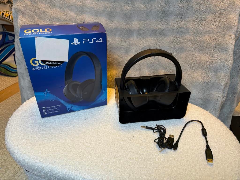 PS4 Gold Wireless Headset - Gebruikt, Ophalen, Gebruikt