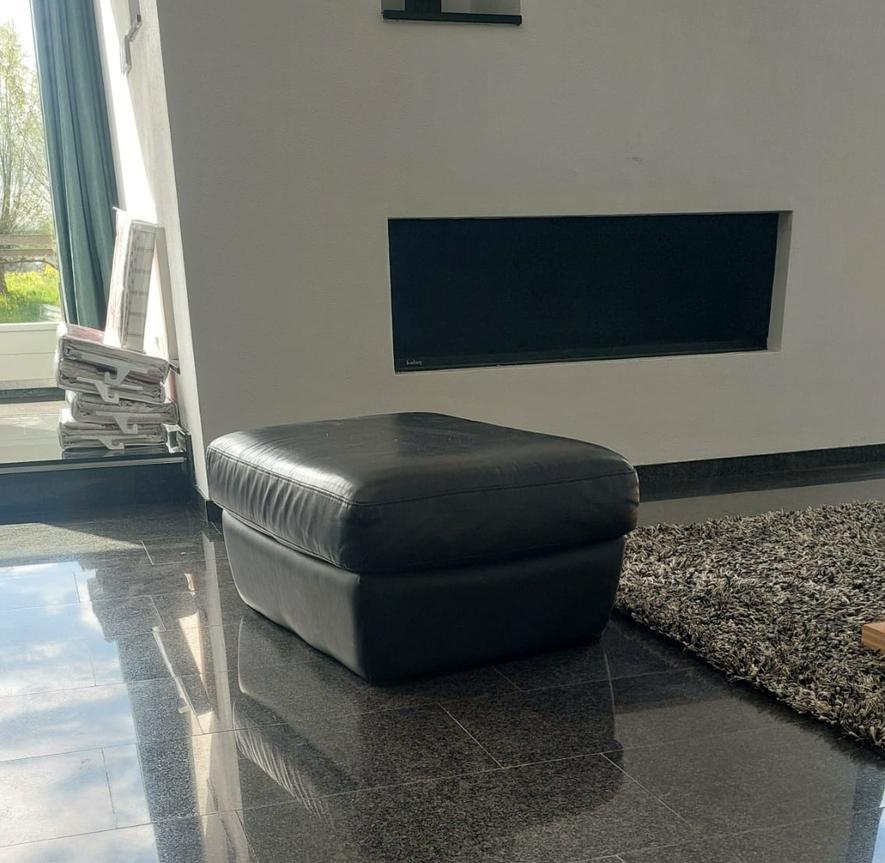 Zwarte leren poef ottoman, Ophalen, Zo goed als nieuw, Vierkant, 50 tot 75 cm