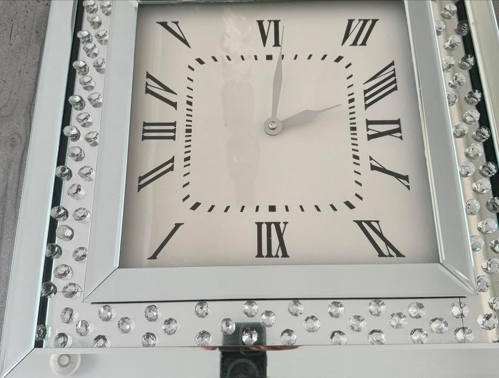 Vierkante spiegelklok met Romeinse cijfers, Huis en Inrichting, Woonaccessoires | Klokken, Ophalen, Gebruikt, Analoog, Wandklok