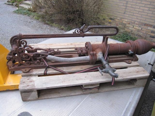 Prachtig gedecoreerde antieke Franse waterpomp, 170 cm hoog!, Ophalen, Gebruikt, Handmatig, Overige typen