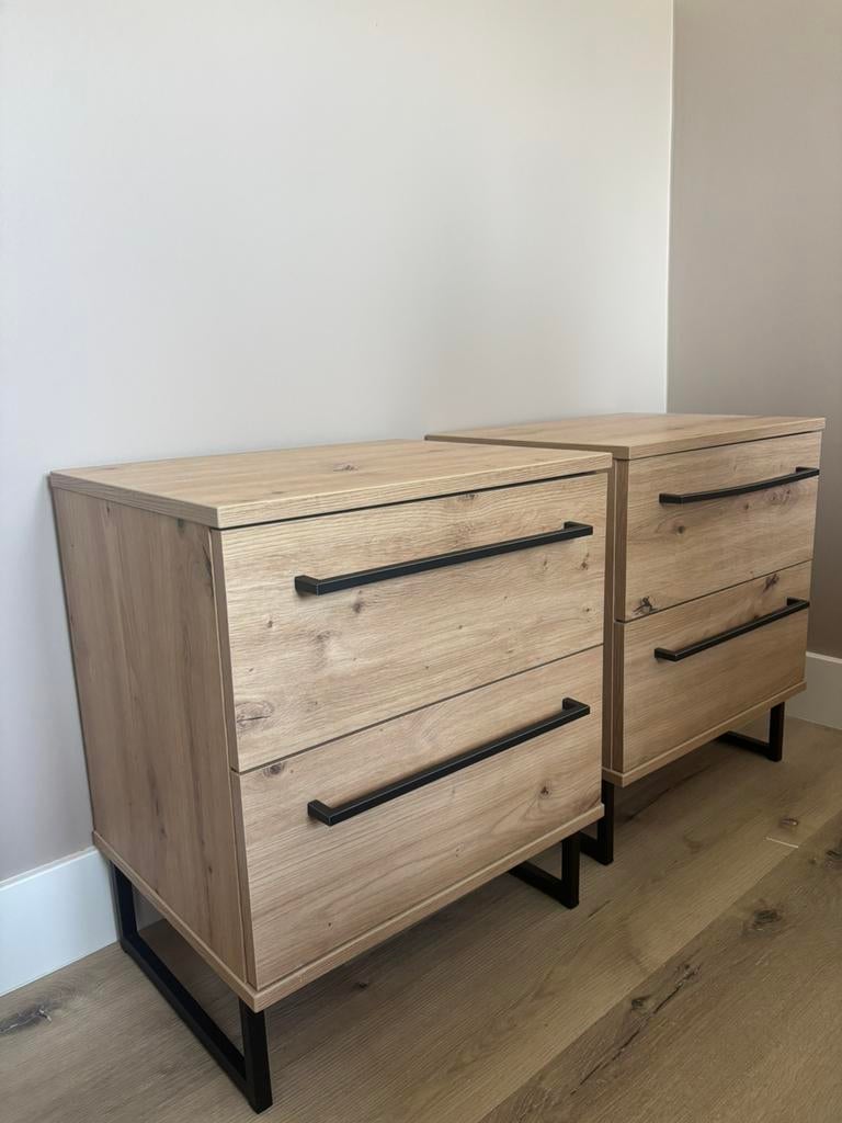 2 nachtkastjes, Ophalen, 1 of 2 laden, 50 tot 100 cm, Zo goed als nieuw