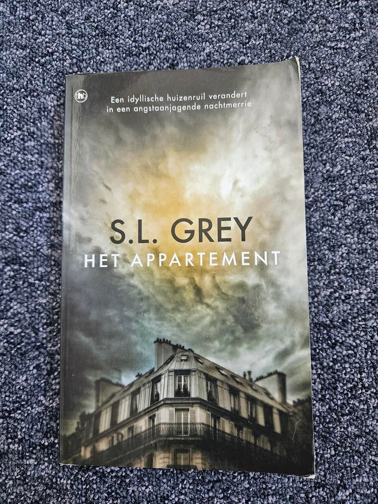 S.L. Grey - Het Appartement (Thriller), Ophalen of Verzenden, Zo goed als nieuw, S.L. Grey, Europa overig