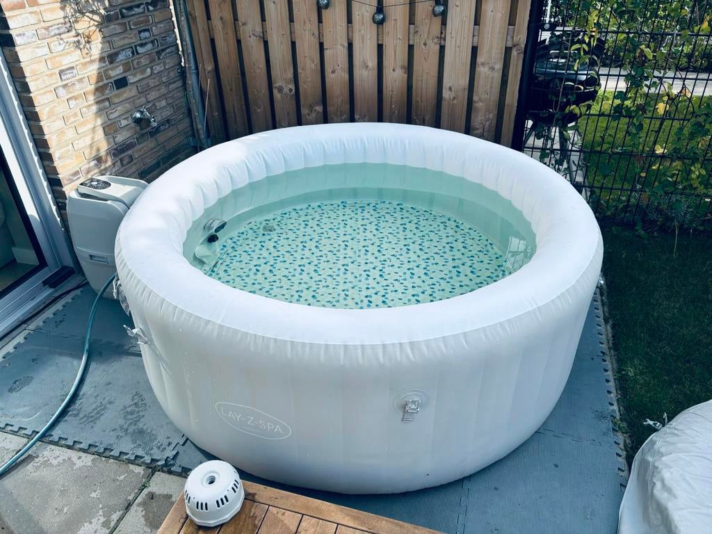 Lay-Z Spa Tahiti Air jet - Compleet met accecoires, Ophalen, Gebruikt, Pomp, Opblaasbaar
