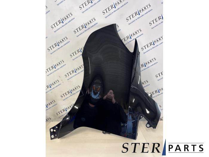 Scherm links-voor van een Mercedes Sprinter (9197), Gebruikt, -, Ophalen of Verzenden, -