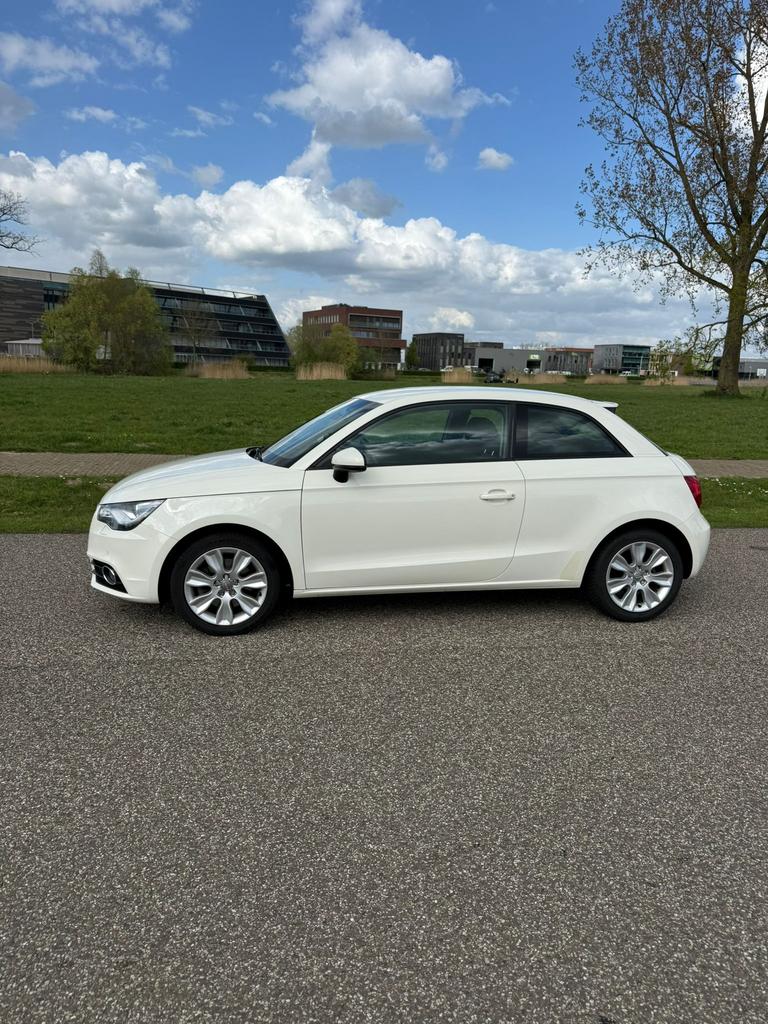 Audi A1 1.4 Tfsi 90KW 2013 Wit, Voorwielaandrijving, A1, 4 stoelen, 1200 kg