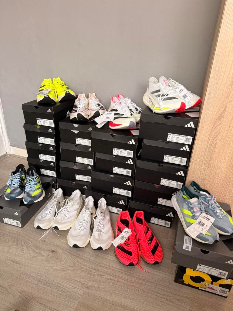 Adidas Adizero STOCK LOT – 42 paar (nieuw / fast deal), Nieuw, Ophalen of Verzenden, Sportschoenen, Zwart