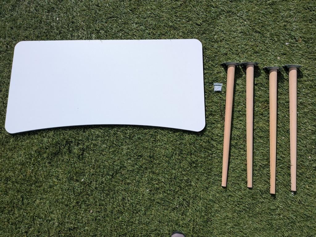 Bureau Kyrra van merk Naduvi, Doe-het-zelf en Verbouw, Verwarming en Radiatoren, Ophalen, Minder dan 60 cm, Radiator, 30 tot 80 cm