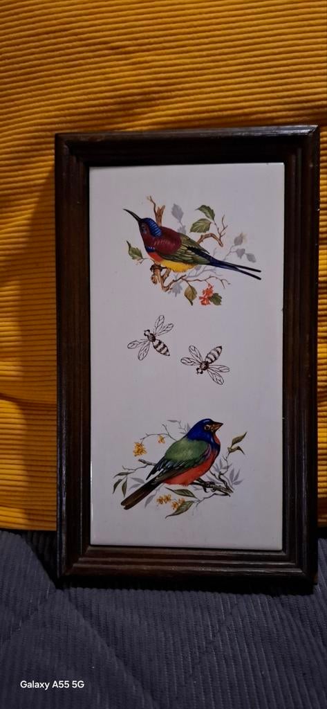 Vintage tegel met twee vogels in lijst van kunststof, Antiek en Kunst, Ophalen of Verzenden