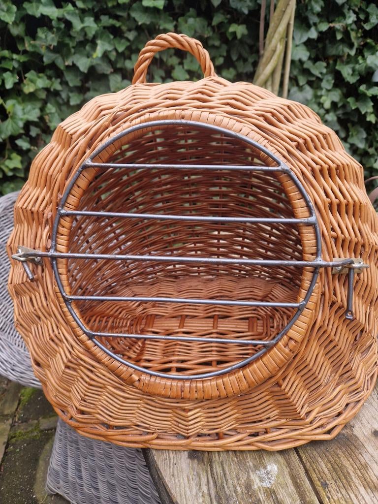 RIETEN POEZENMANDJE/TRANSPORT MANDJE, Ophalen, Gebruikt, Riet