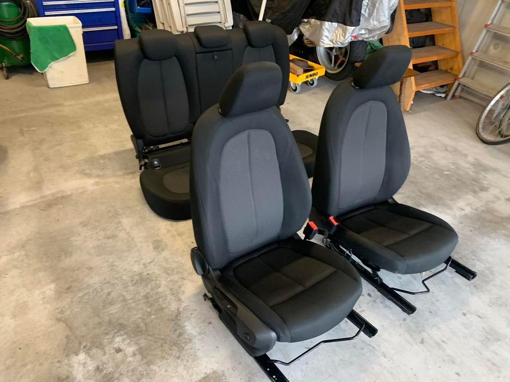 BMW X1 (2021) Interieur: Stoelen, Achterbank, Auto-onderdelen, Interieur en Bekleding, Ophalen, Gebruikt, BMW