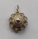 Antieke zilveren zeeuwse knop/knoop hanger, Gebruikt, Overige voorstellingen, Ophalen of Verzenden, Zilver