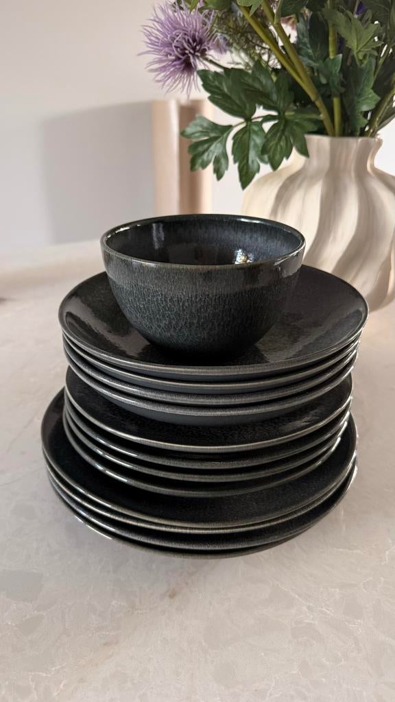 Servies set voor 4 personen - Zwart/Grijs, Ophalen, Keramiek, Zo goed als nieuw, Effen