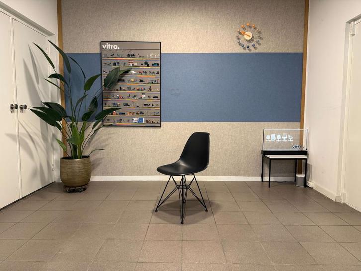 Vitra | Eames | DSR | Full Black | 4x, Huis en Inrichting, Stoelen, Gebruikt, Vier, Kunststof, Metaal, Zwart, Ophalen of Verzenden