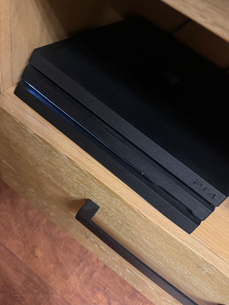 Vendendo Ps4, 1 speler, Ophalen of Verzenden, Zo goed als nieuw, Vanaf 18 jaar