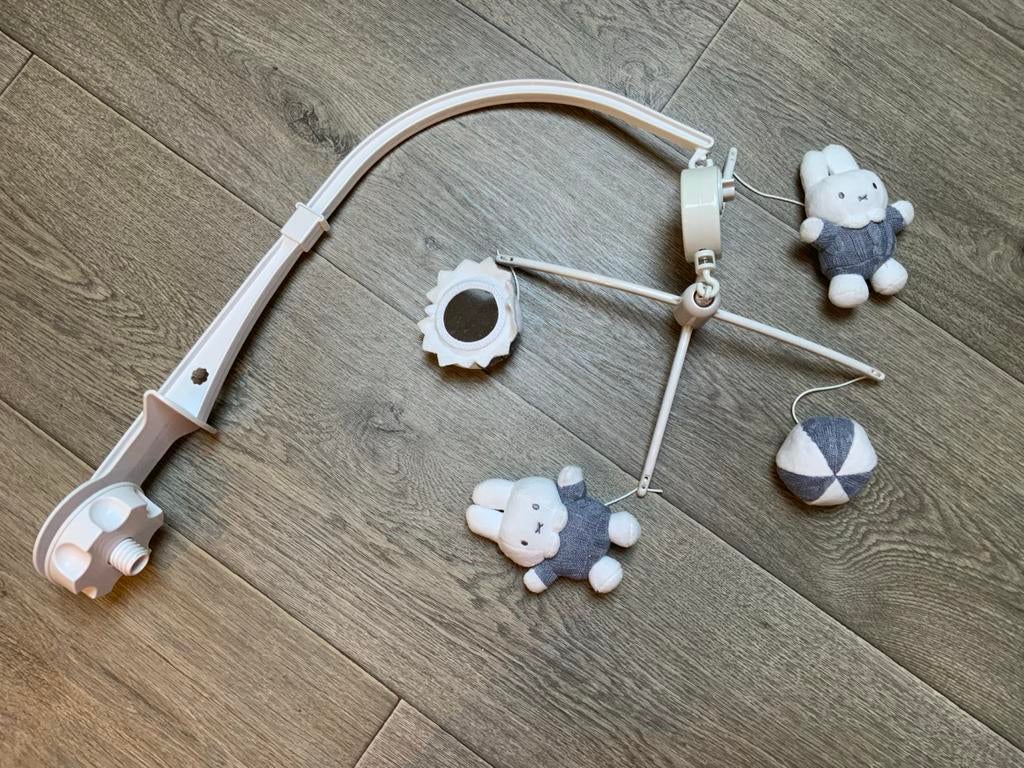 Nijntje muziekmobiel grijs, Kinderen en Baby's, Speelgoed | Babyspeelgoed, Ophalen of Verzenden, Zo goed als nieuw, Mobiel, Met geluid