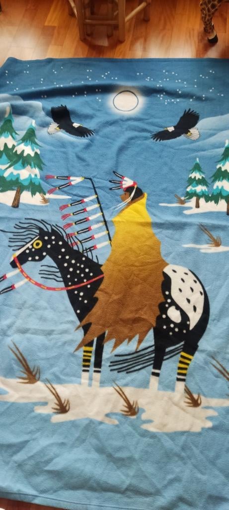 Fleecedeken met indiaan en paard, Huis en Inrichting, Woonaccessoires | Kussens, Ophalen of Verzenden, Blauw