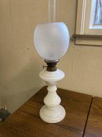 Antieke olielamp met melkglas en sterpatroon, Antiek en Kunst, Ophalen of Verzenden