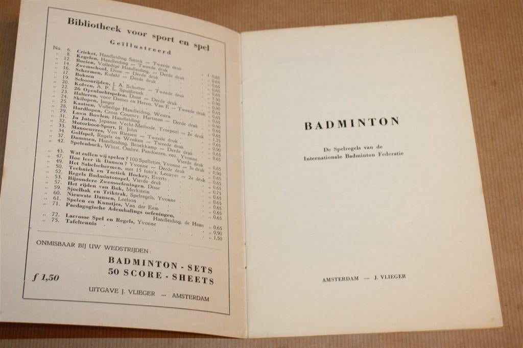 Badminton Spelregels — Vintage Boekje ca. 1960, Ophalen of Verzenden, Gelezen, Watersport en Hengelsport