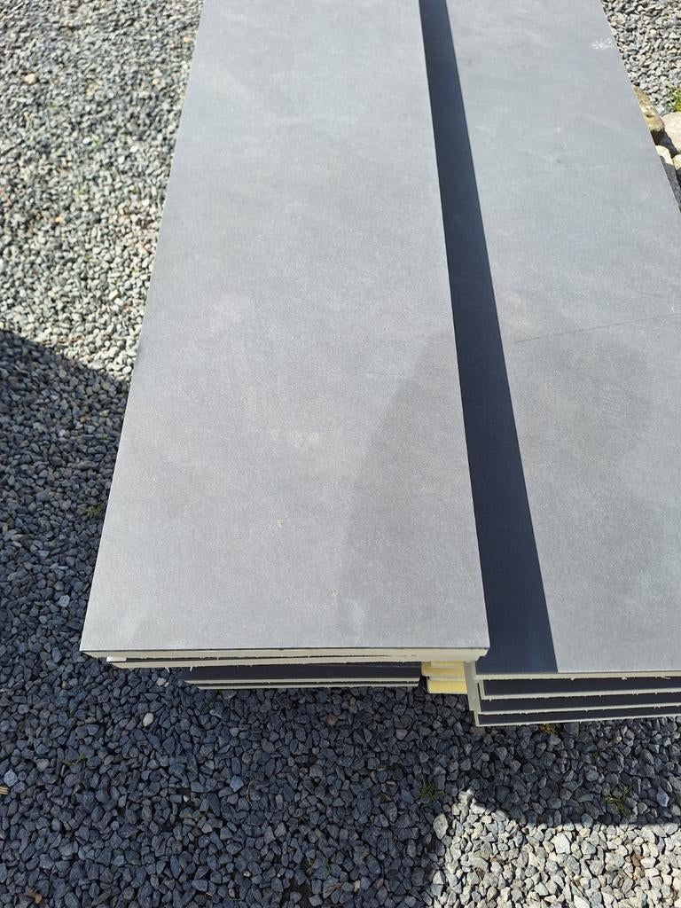 Nieuwe geïsoleerde kantplank antraciet 350mm hoog, Doe-het-zelf en Verbouw, Isolatie en Afdichting, Ophalen, Nieuw, 8 tot 12 cm