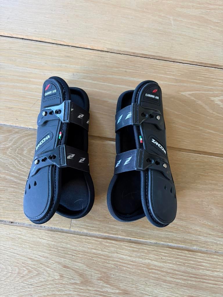 Nette Zandona Carbon air peesbeschermers maat S, Dieren en Toebehoren, Paarden en Pony's | Beschermers, Zo goed als nieuw, Ophalen of Verzenden