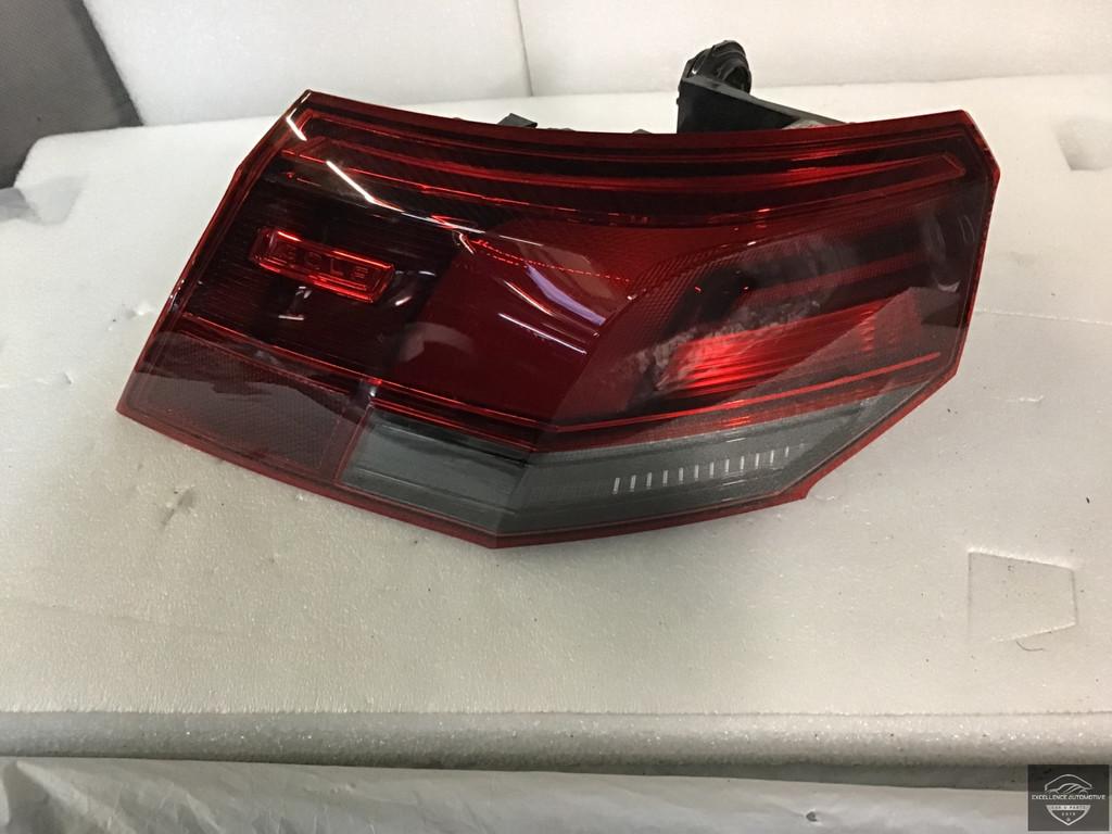 VW Golf 8 2020-2024 LED Achterlicht Links Buiten 5H0945095C, Auto-onderdelen, Verlichting, Gebruikt, Volkswagen, Volkswagen AG