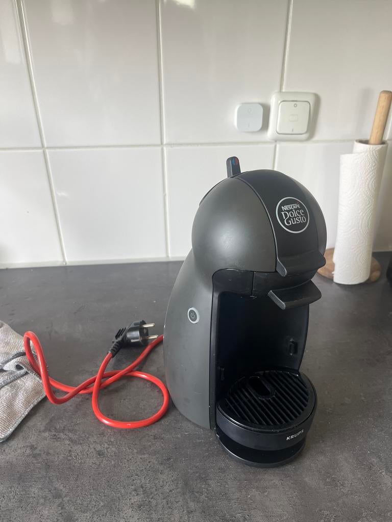 Krups Nescafé Dolce Gusto Koffiezetapparaat Zwart, Gebruikt, Koffiemachine, Ophalen of Verzenden, 1 kopje