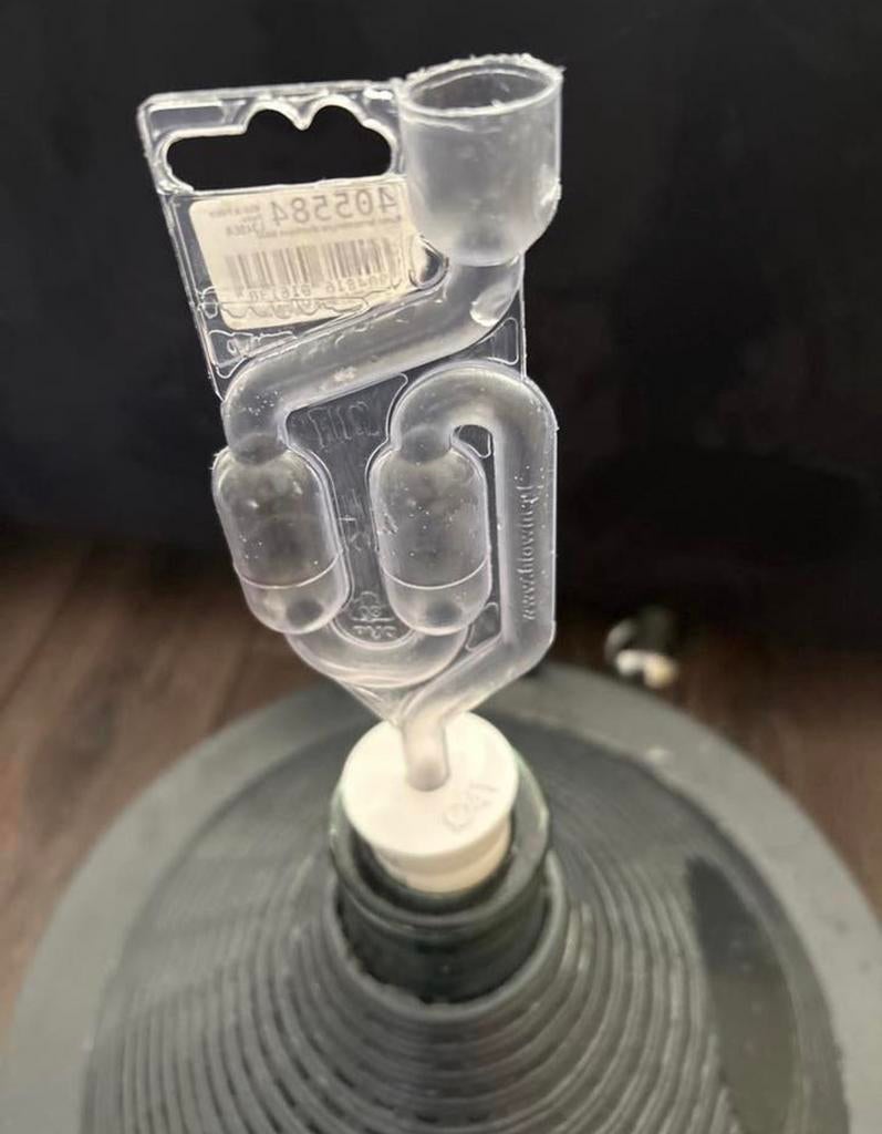 Gistingsfles 25 liter met waterslot, Ophalen, Gebruikt