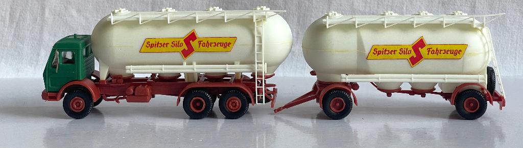 Kibri 10033: Mercedes-Benz "Spitzer Silo Truck", Ophalen of Verzenden, Zo goed als nieuw, Bus of Vrachtwagen, Overige merken