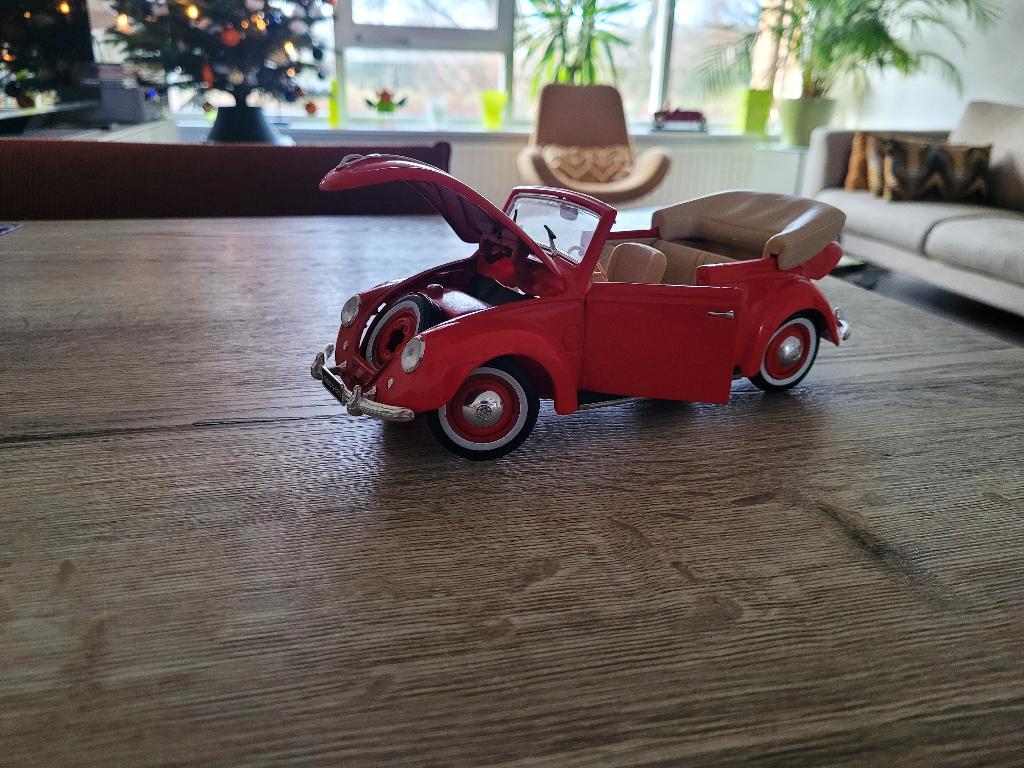 Model  VW Cabriolet  1:18, Ophalen of Verzenden, Zo goed als nieuw, Auto, Maisto
