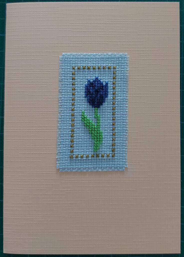 kaart met geborduurde tulp (1957), Ophalen of Verzenden, Nieuw, Natuur