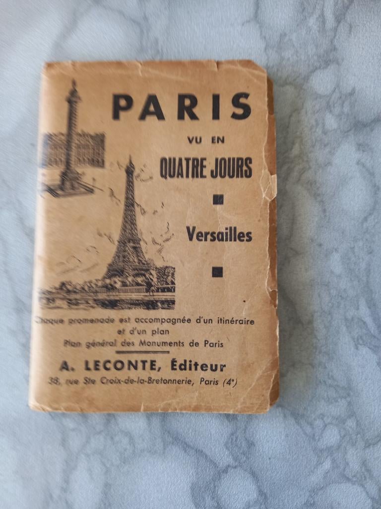 Boekje parijs., Boeken, Ophalen of Verzenden