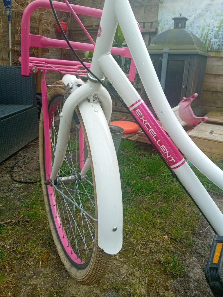 Mooie meisjesfiets 26 inch - 2,5 jaar oud, Halfords, Ophalen, Gebruikt, 26 inch of meer, Halfords